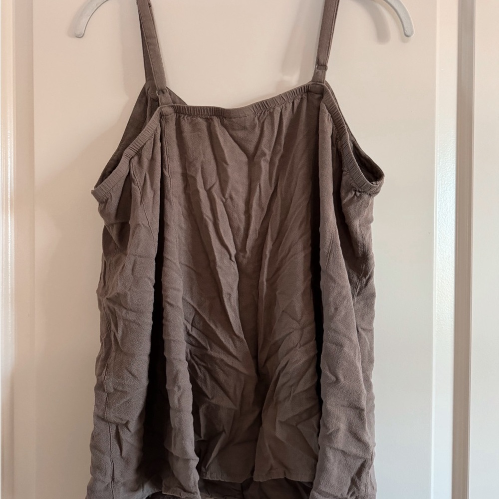 Torrid Tank - Picture 5 of 5